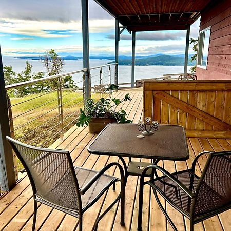 Shangri-La Oceanfront Vacation Home Bedwell Harbour Eksteriør bilde
